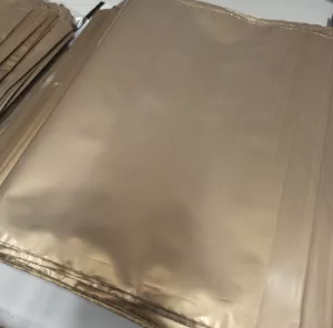 Zlaté plastové obálky 30x40cm LDPE BO